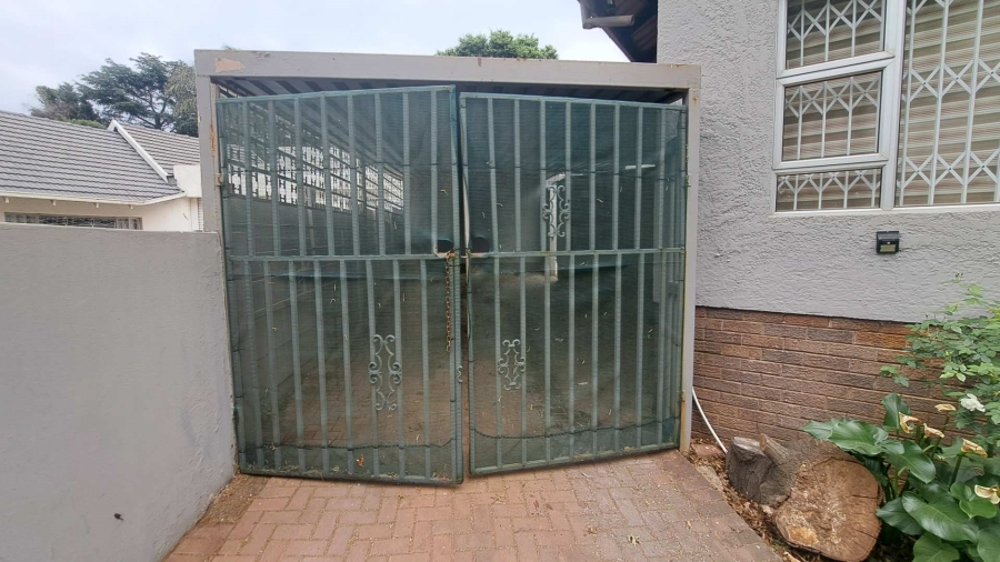 To Let 1 Bedroom Property for Rent in Blairgowrie Gauteng