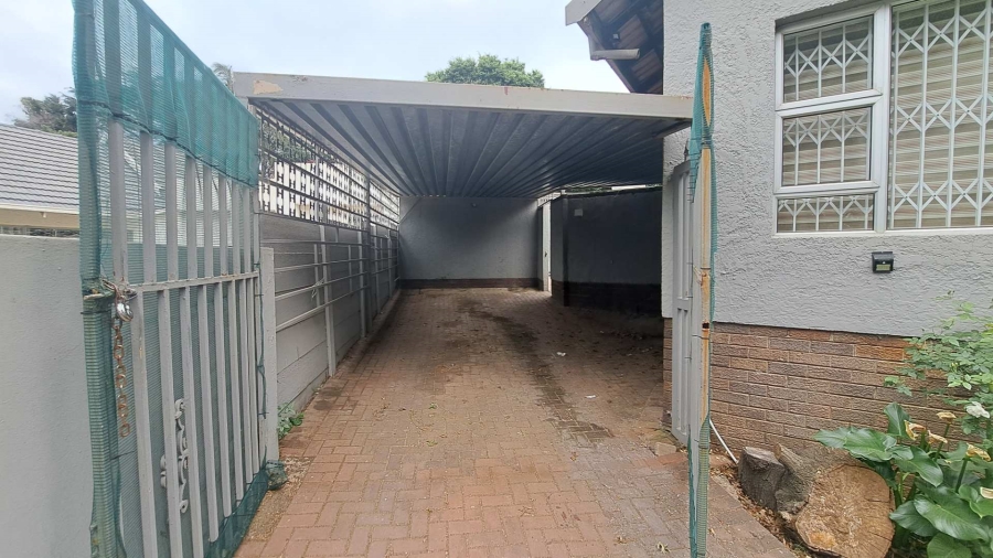 To Let 1 Bedroom Property for Rent in Blairgowrie Gauteng
