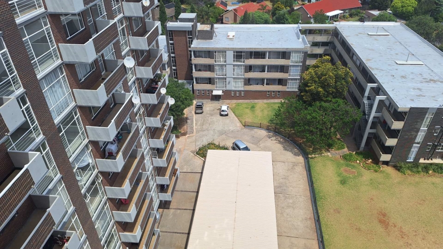 To Let 2 Bedroom Property for Rent in Constantia Kloof Gauteng