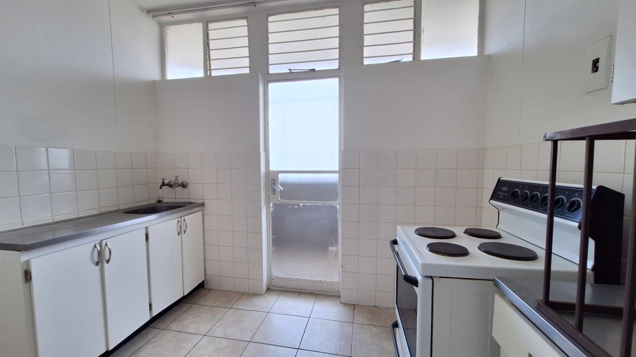 To Let 2 Bedroom Property for Rent in Constantia Kloof Gauteng