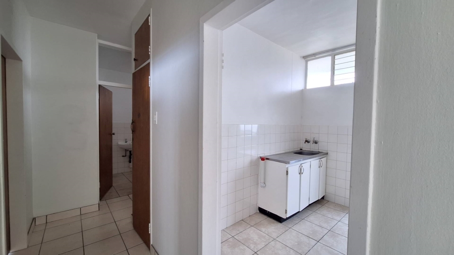 To Let 2 Bedroom Property for Rent in Constantia Kloof Gauteng