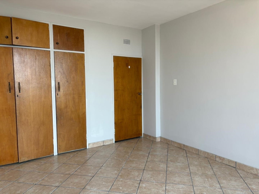 To Let 2 Bedroom Property for Rent in Constantia Kloof Gauteng