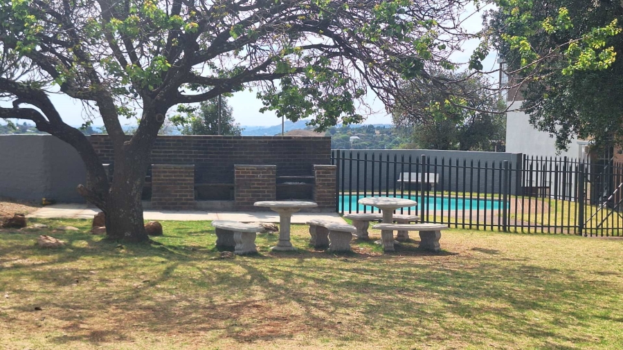 To Let 2 Bedroom Property for Rent in Constantia Kloof Gauteng