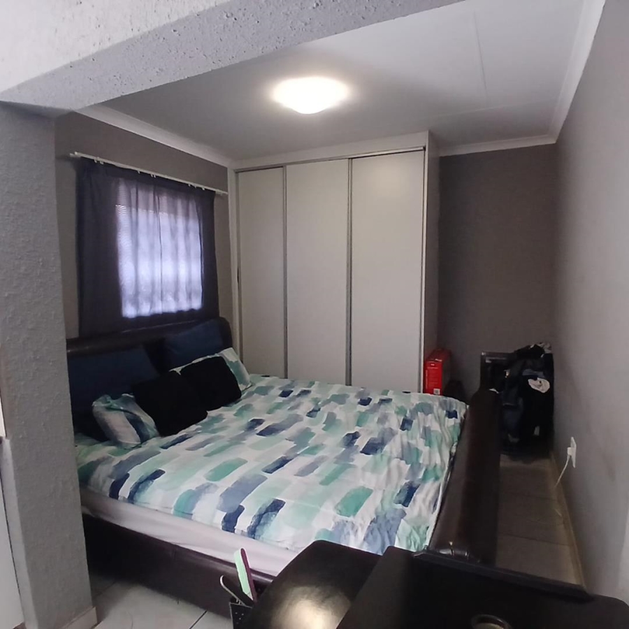 3 Bedroom Property for Sale in Clayville Gauteng