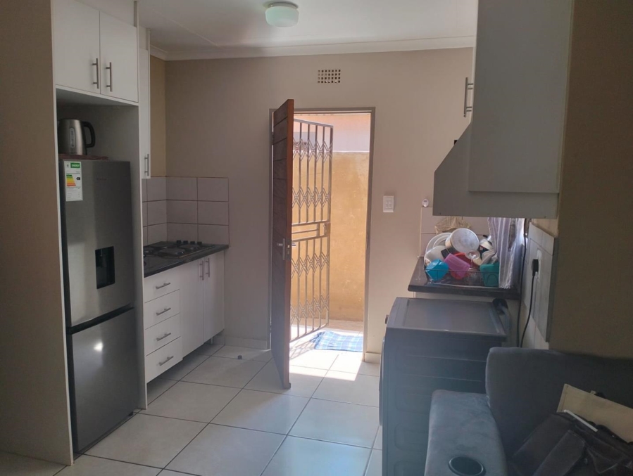 3 Bedroom Property for Sale in Clayville Gauteng
