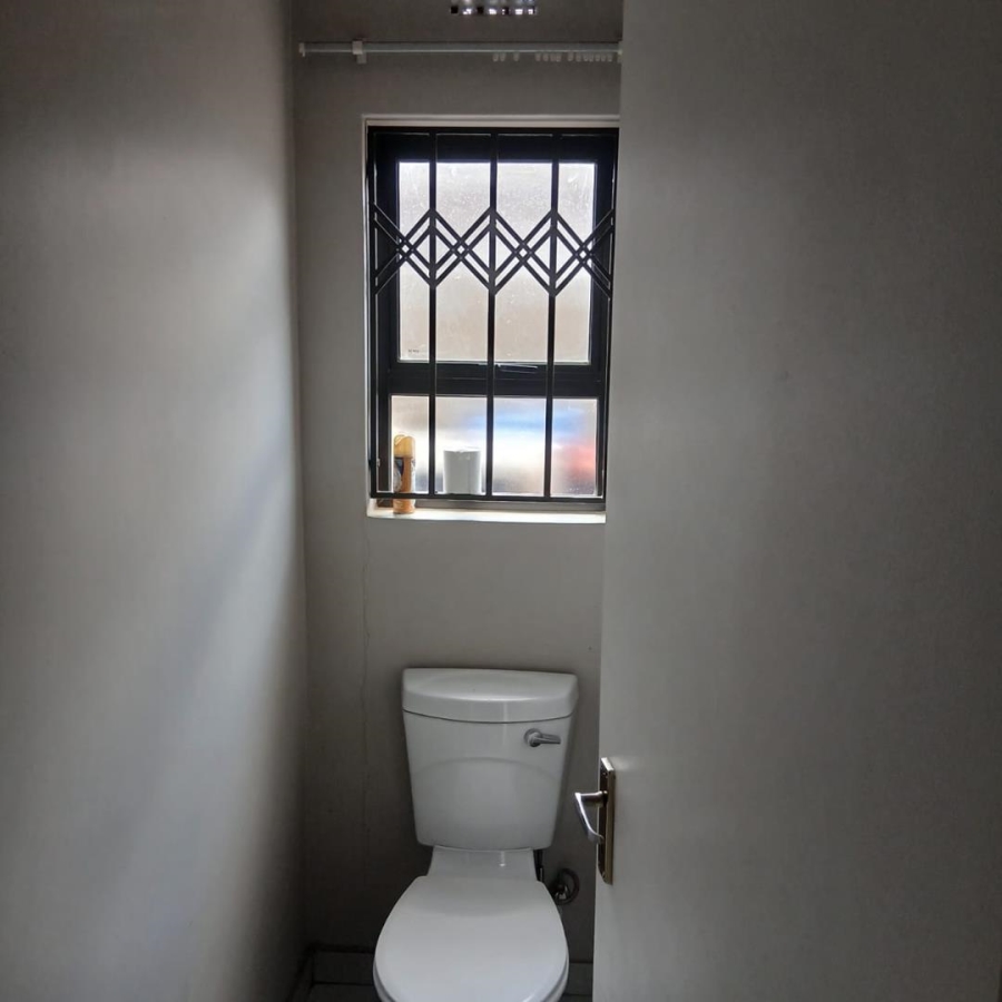 3 Bedroom Property for Sale in Clayville Gauteng