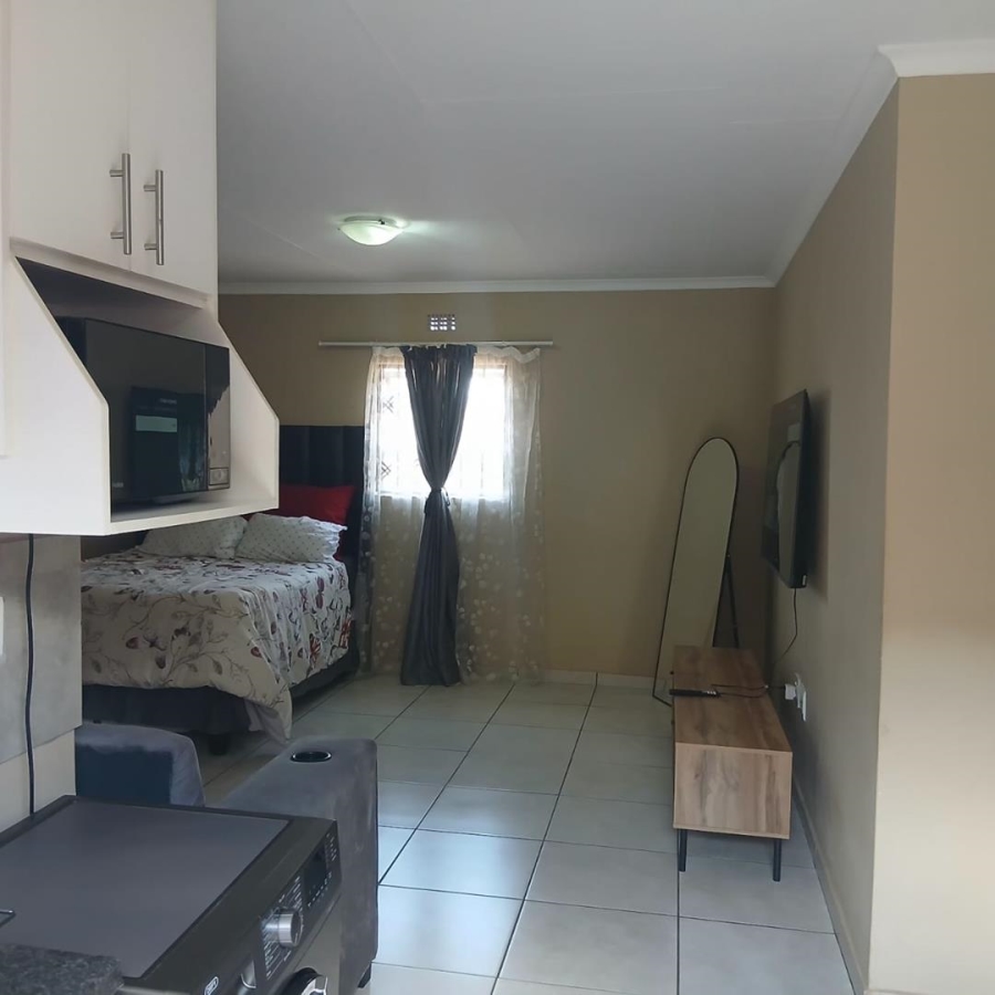 3 Bedroom Property for Sale in Clayville Gauteng