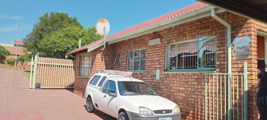 3 Bedroom Property for Sale in Eersterust Gauteng
