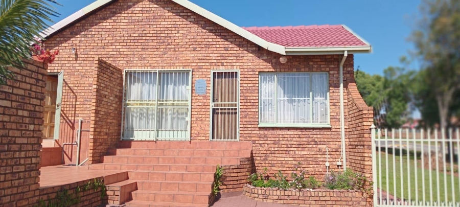 3 Bedroom Property for Sale in Eersterust Gauteng