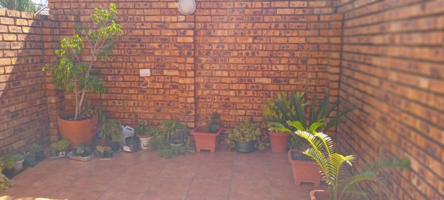 3 Bedroom Property for Sale in Eersterust Gauteng