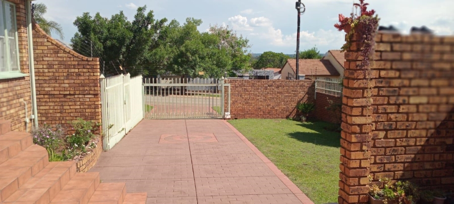 3 Bedroom Property for Sale in Eersterust Gauteng
