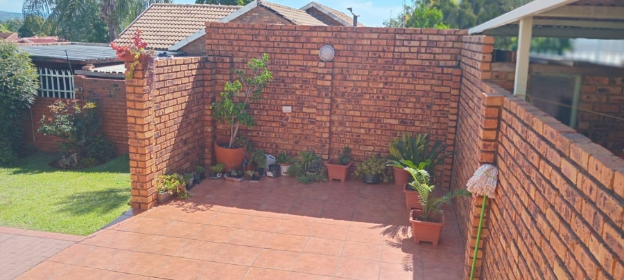3 Bedroom Property for Sale in Eersterust Gauteng