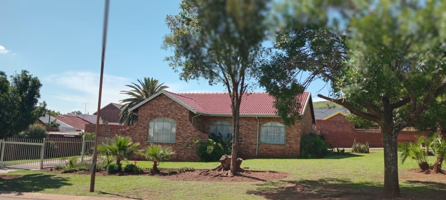 3 Bedroom Property for Sale in Eersterust Gauteng