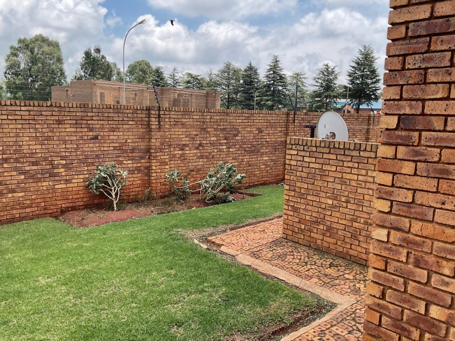 1 Bedroom Property for Sale in Krugersrus Gauteng
