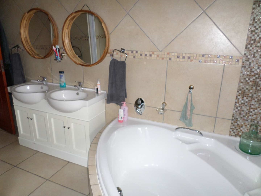 3 Bedroom Property for Sale in Brentwood Gauteng