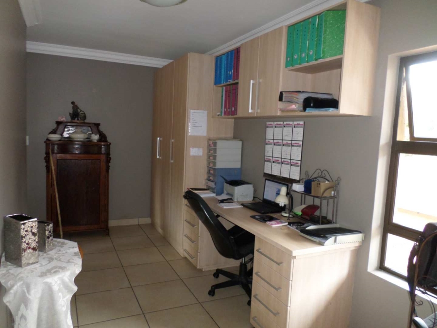 3 Bedroom Property for Sale in Brentwood Gauteng