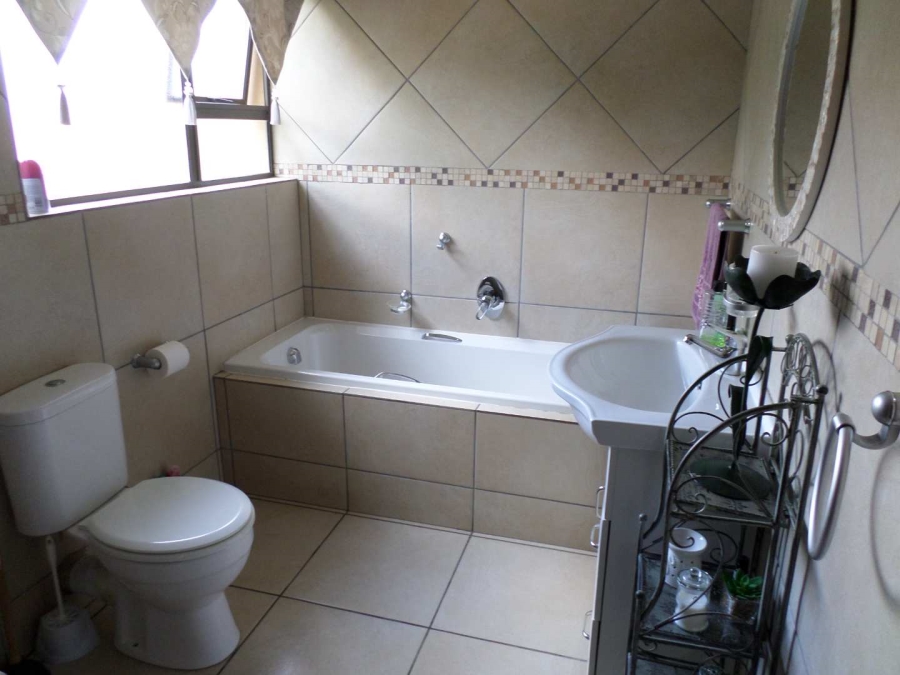 3 Bedroom Property for Sale in Brentwood Gauteng