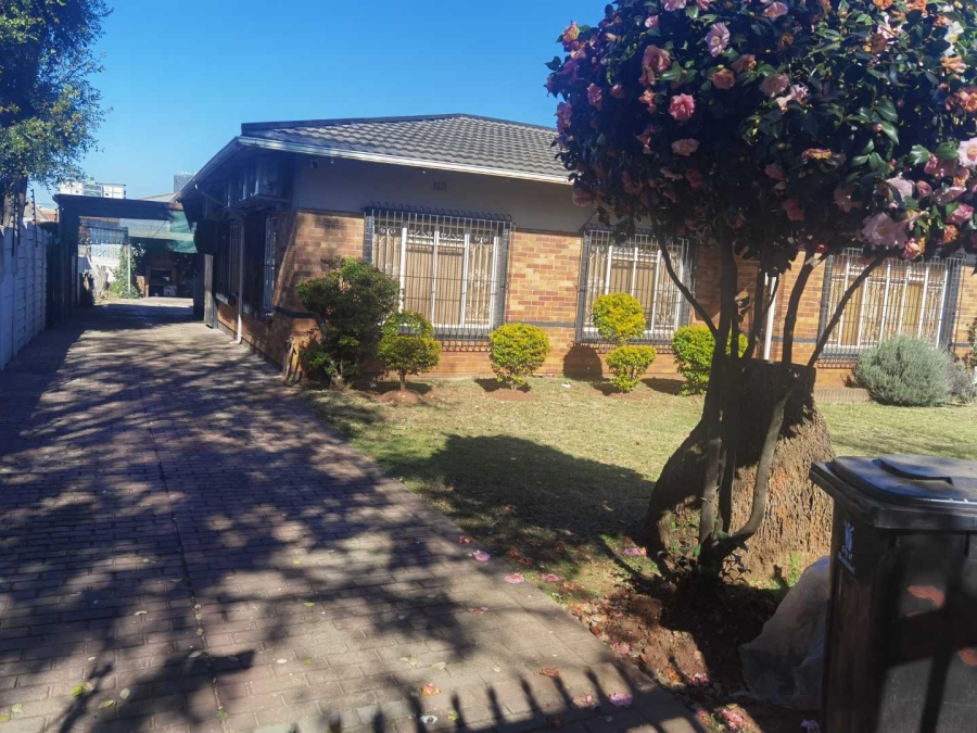 8 Bedroom Property for Sale in Kempton Park Gauteng