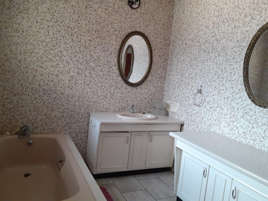 8 Bedroom Property for Sale in Kempton Park Gauteng