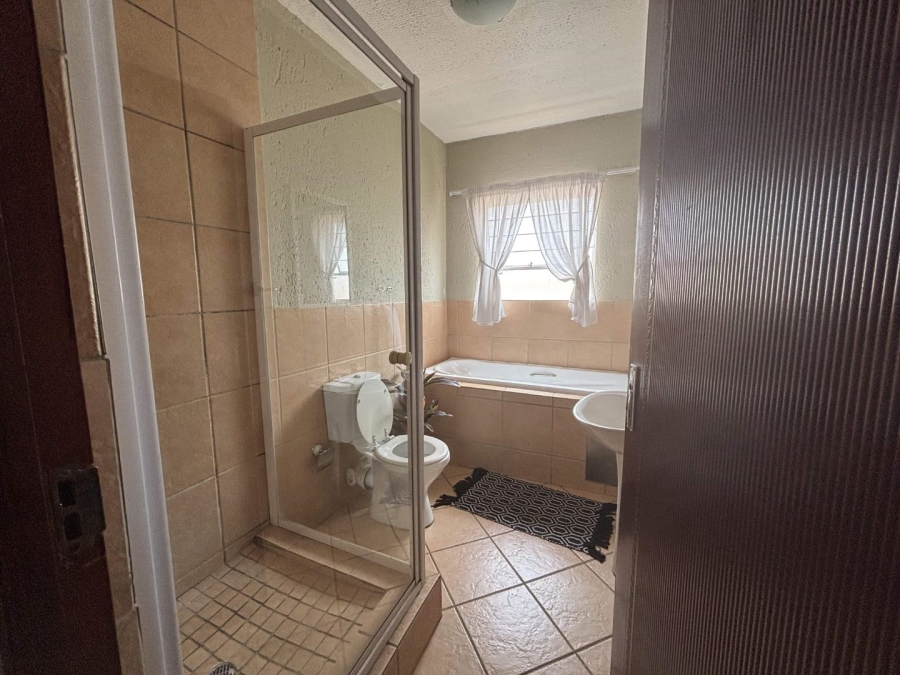 2 Bedroom Property for Sale in Princess A H Gauteng