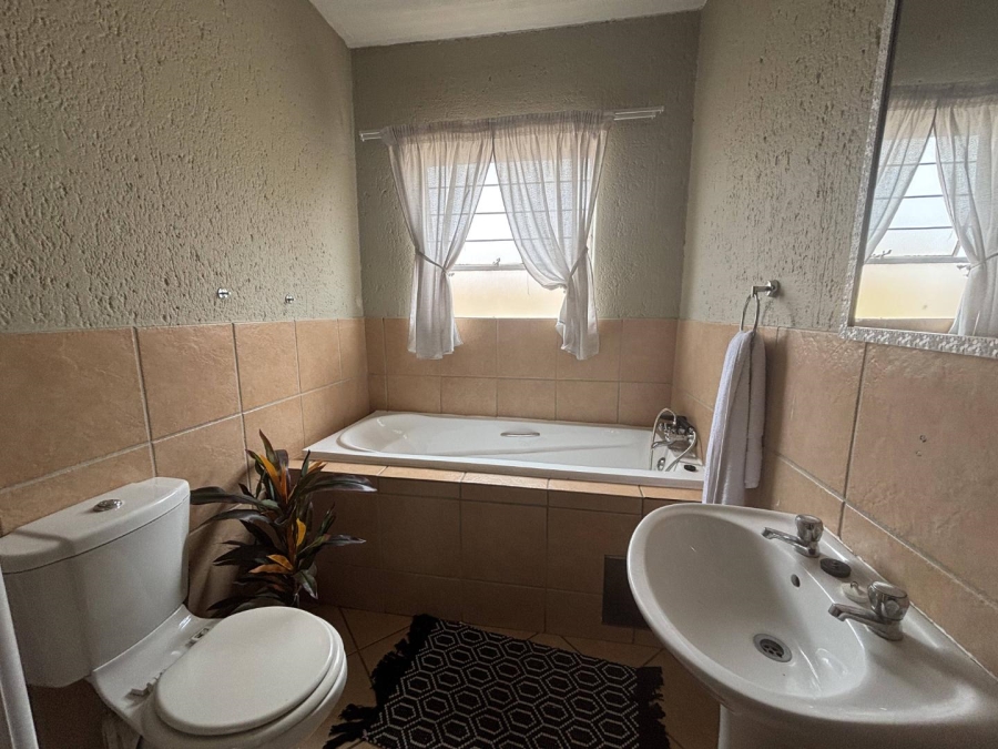 2 Bedroom Property for Sale in Princess A H Gauteng
