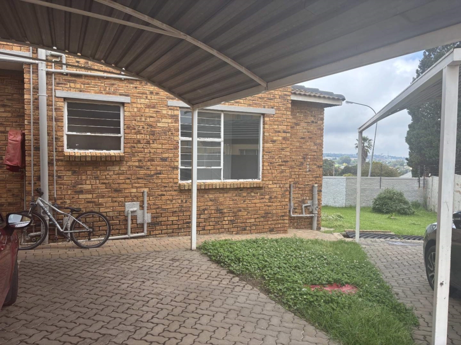 2 Bedroom Property for Sale in Princess A H Gauteng