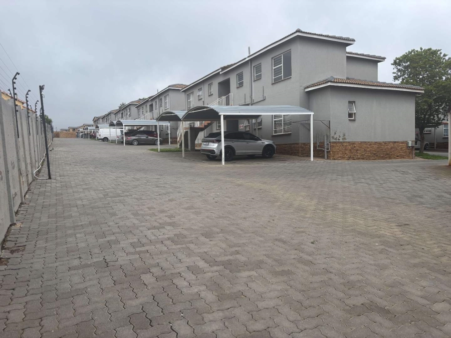 2 Bedroom Property for Sale in Princess A H Gauteng
