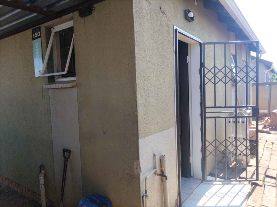 2 Bedroom Property for Sale in Savanna City Gauteng