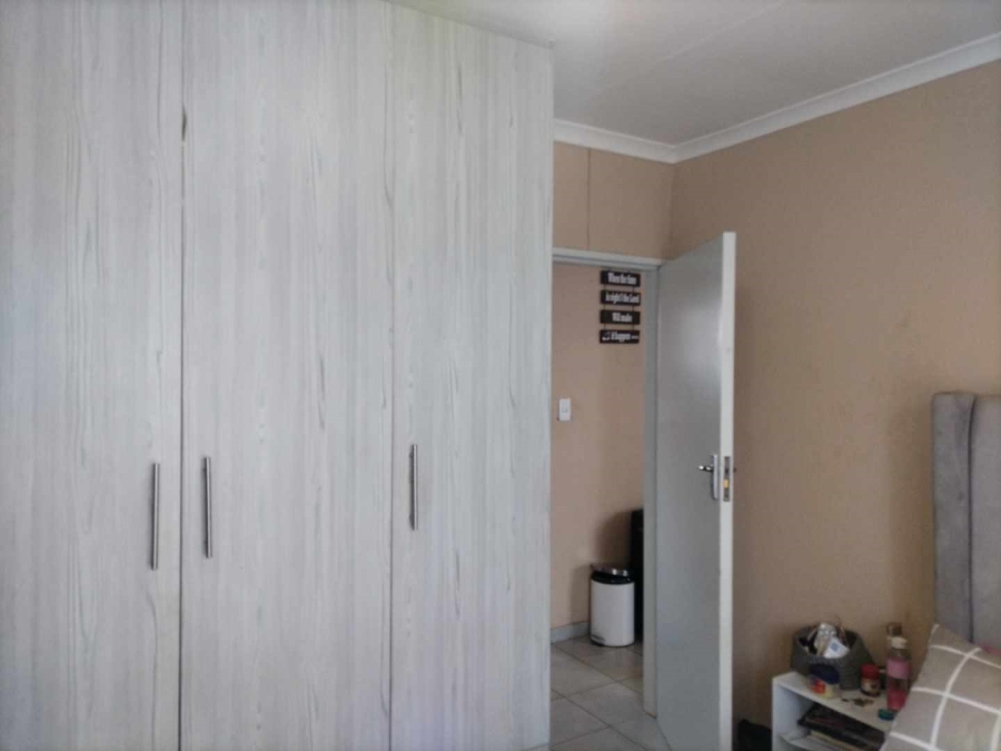 2 Bedroom Property for Sale in Savanna City Gauteng