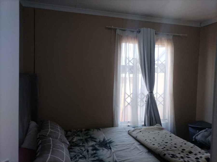 2 Bedroom Property for Sale in Savanna City Gauteng