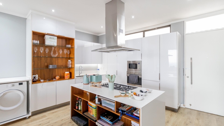 To Let 3 Bedroom Property for Rent in Sandton Central Gauteng