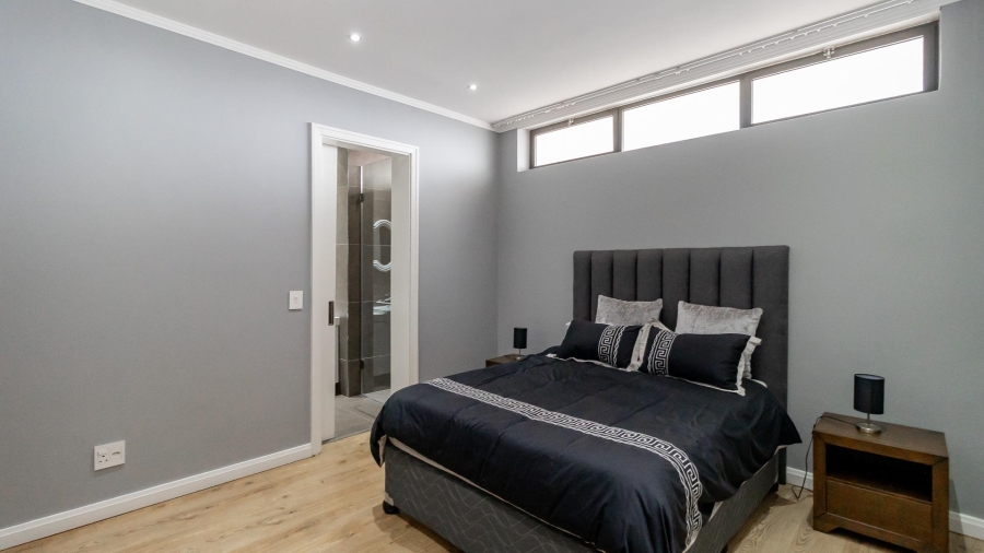 To Let 3 Bedroom Property for Rent in Sandton Central Gauteng