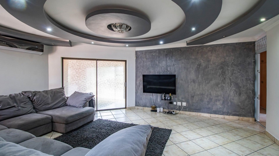 3 Bedroom Property for Sale in Beyerspark Gauteng