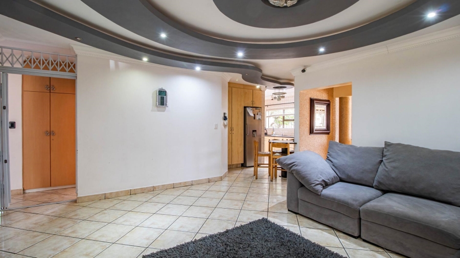 3 Bedroom Property for Sale in Beyerspark Gauteng