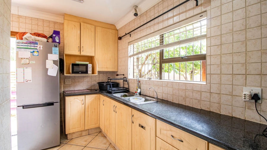 3 Bedroom Property for Sale in Beyerspark Gauteng