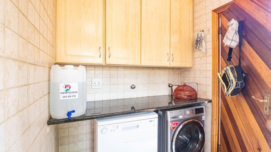 3 Bedroom Property for Sale in Beyerspark Gauteng