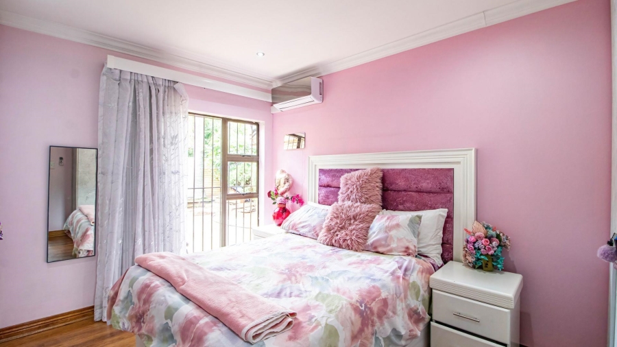 3 Bedroom Property for Sale in Beyerspark Gauteng