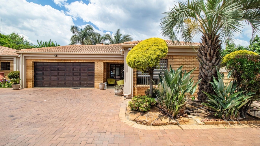 3 Bedroom Property for Sale in Beyerspark Gauteng