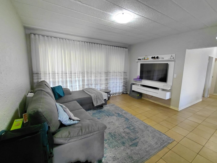 2 Bedroom Property for Sale in Lakefield Gauteng