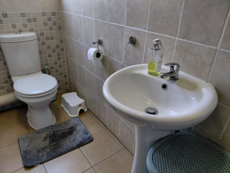 2 Bedroom Property for Sale in Lakefield Gauteng