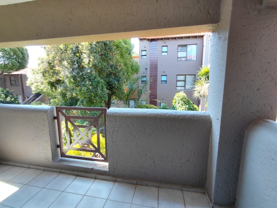 2 Bedroom Property for Sale in Lakefield Gauteng