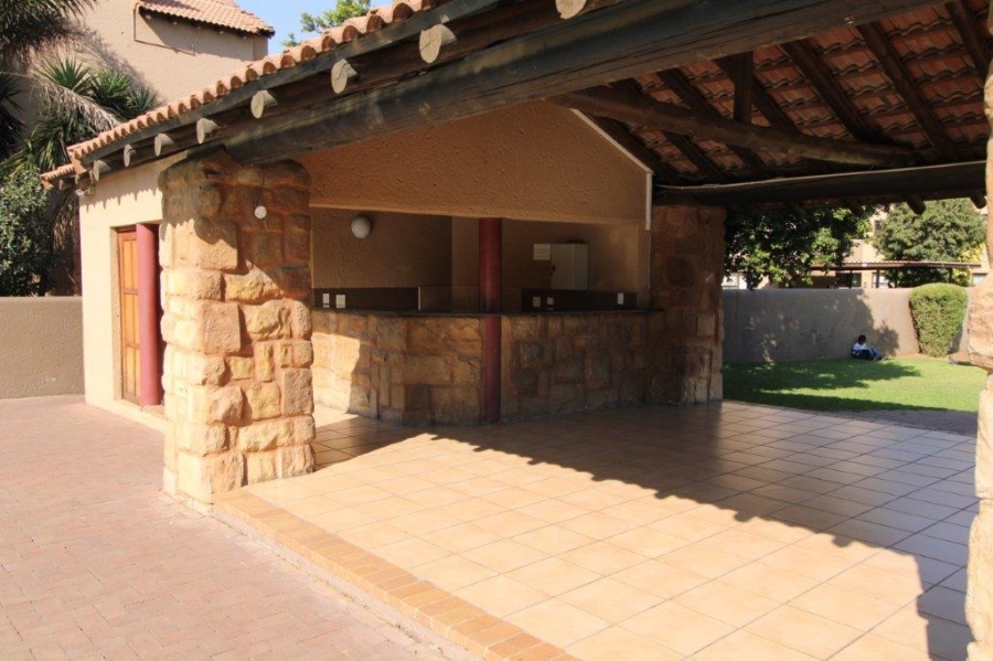 2 Bedroom Property for Sale in Lakefield Gauteng