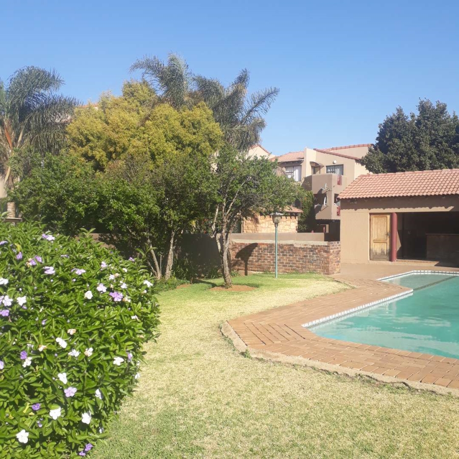 2 Bedroom Property for Sale in Lakefield Gauteng