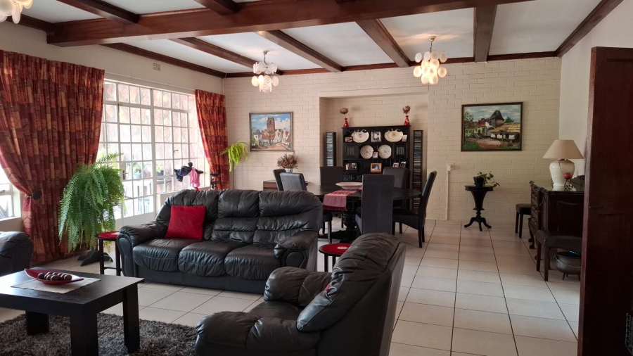 4 Bedroom Property for Sale in Randhart Gauteng