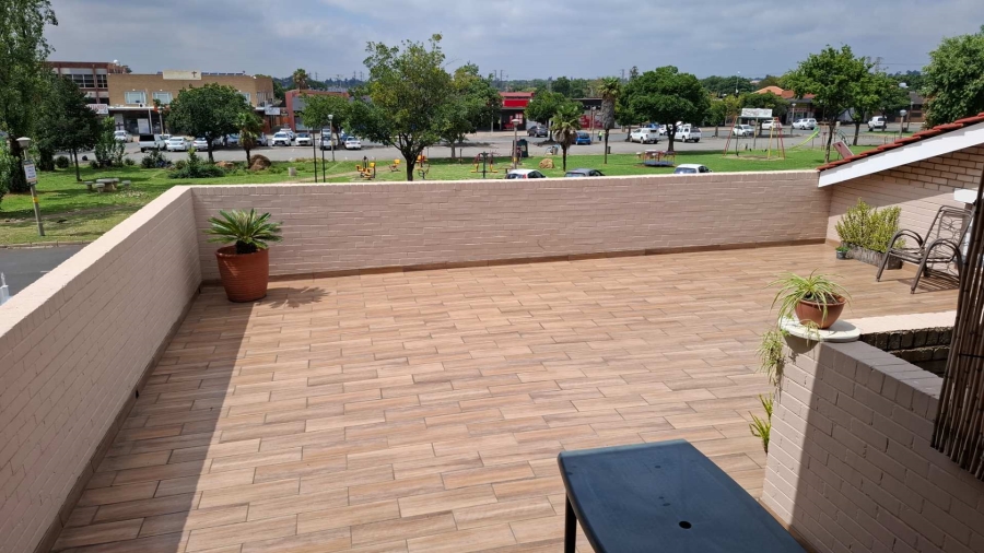 4 Bedroom Property for Sale in Randhart Gauteng