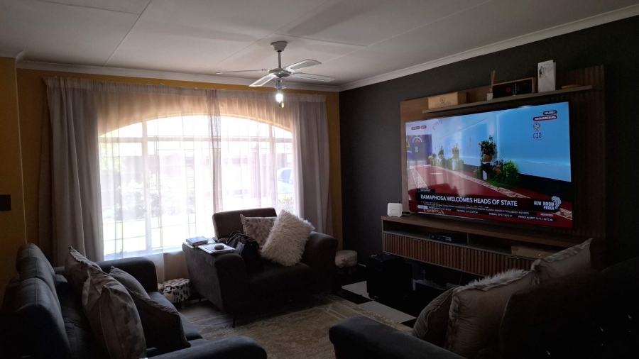To Let 3 Bedroom Property for Rent in Albertsdal Gauteng