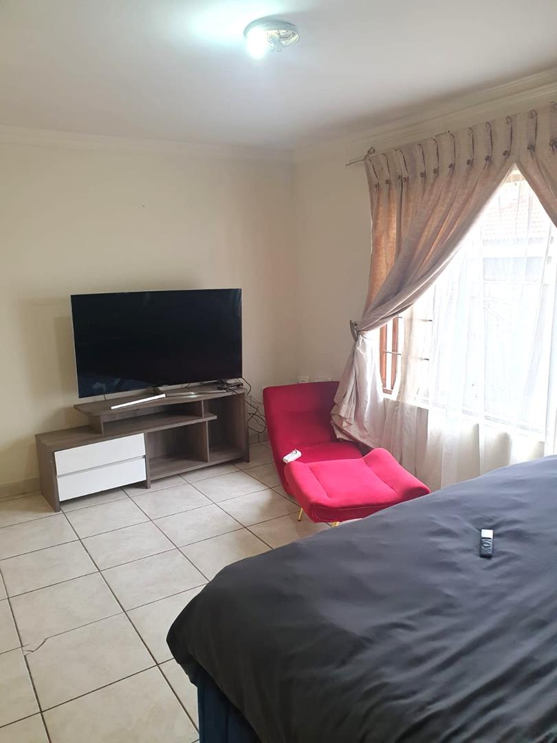 3 Bedroom Property for Sale in Sonneveld Gauteng