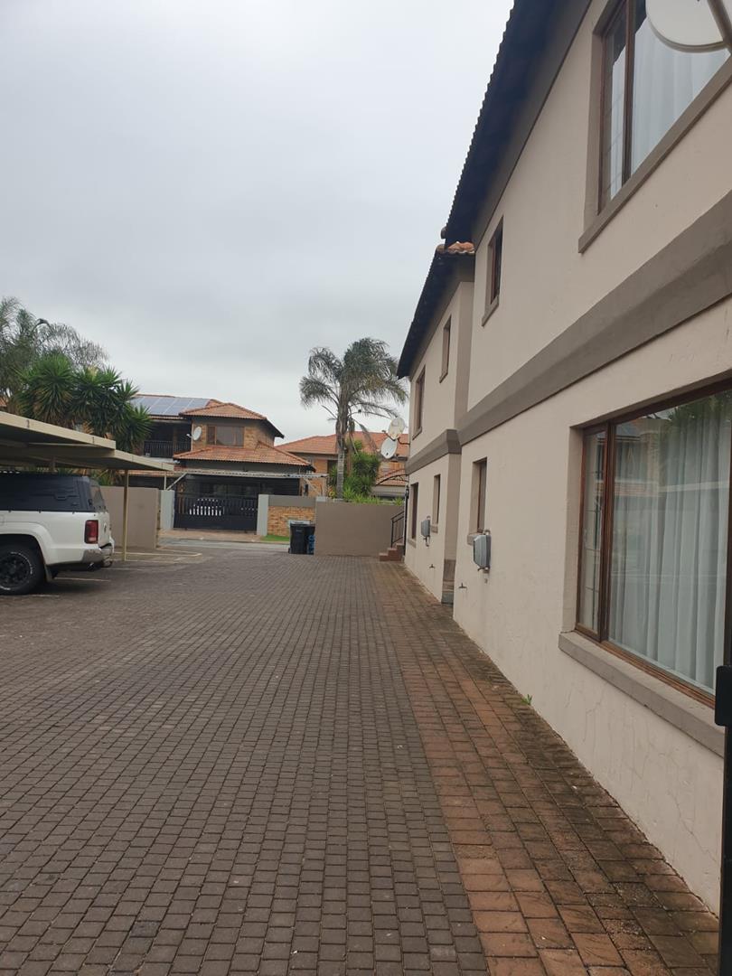 3 Bedroom Property for Sale in Sonneveld Gauteng