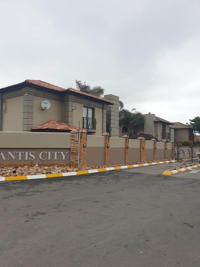 3 Bedroom Property for Sale in Sonneveld Gauteng