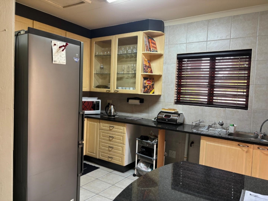 2 Bedroom Property for Sale in Halfway Gardens Gauteng